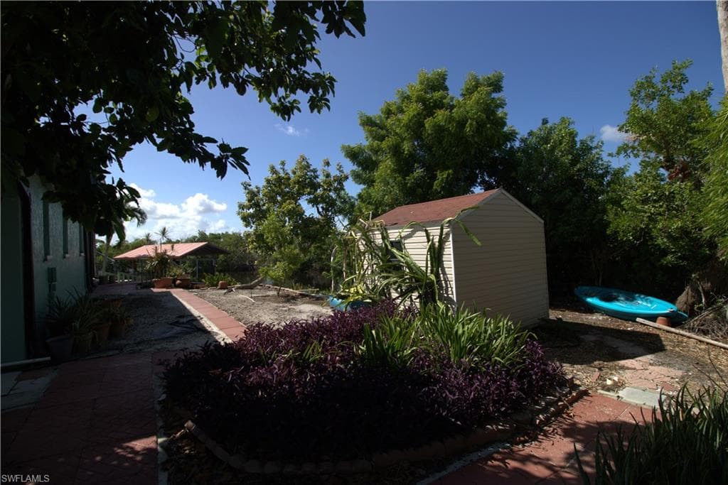 5043 Genesee PKWY-5
