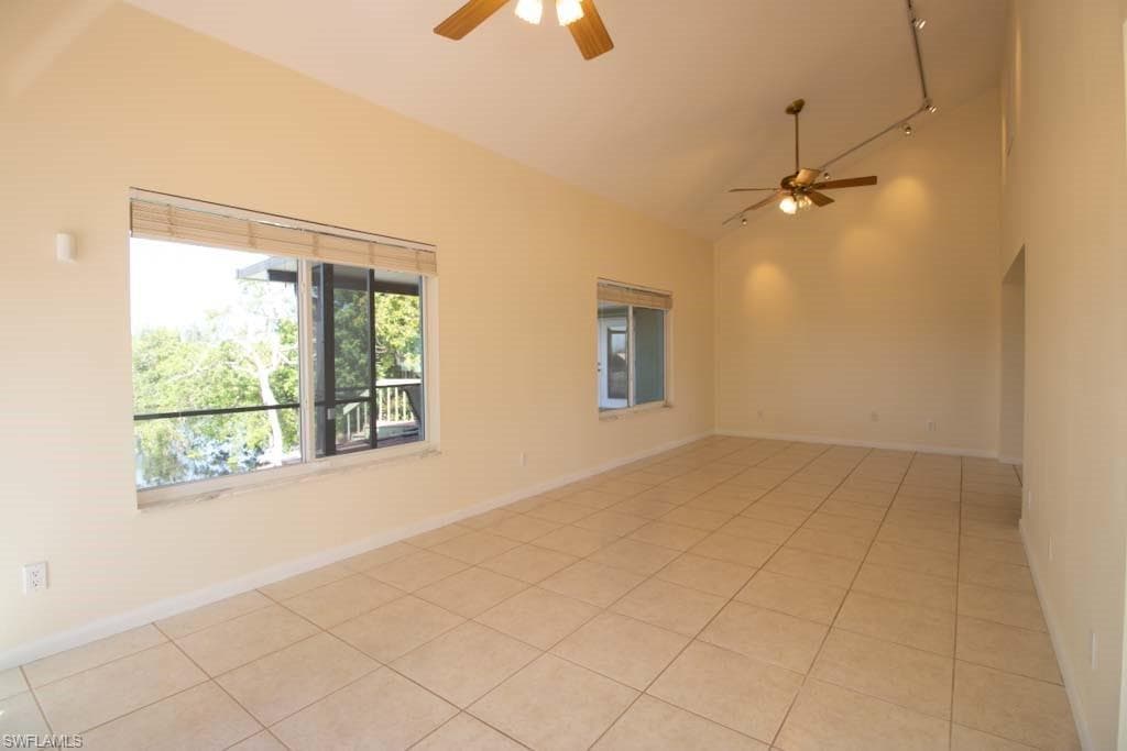 5043 Genesee PKWY-21