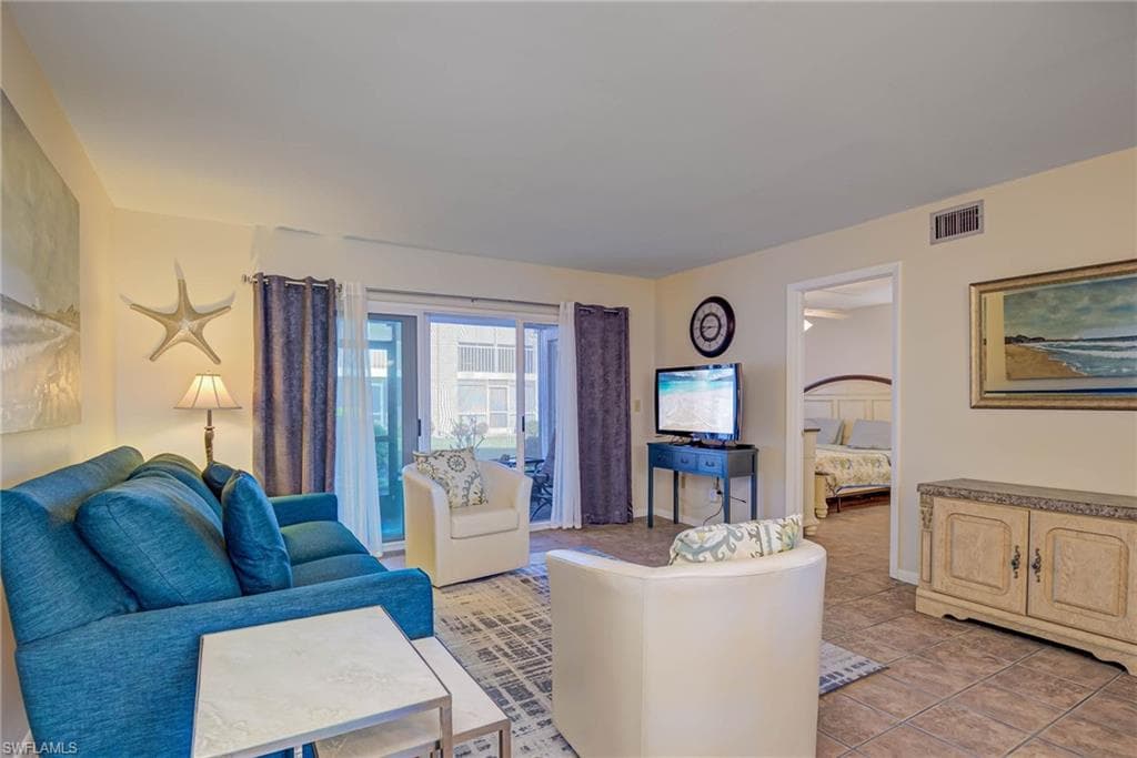 5445 Peppertree DR 9-7
