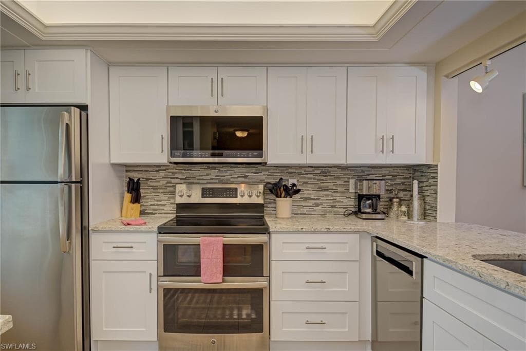 5445 Peppertree DR 9-3