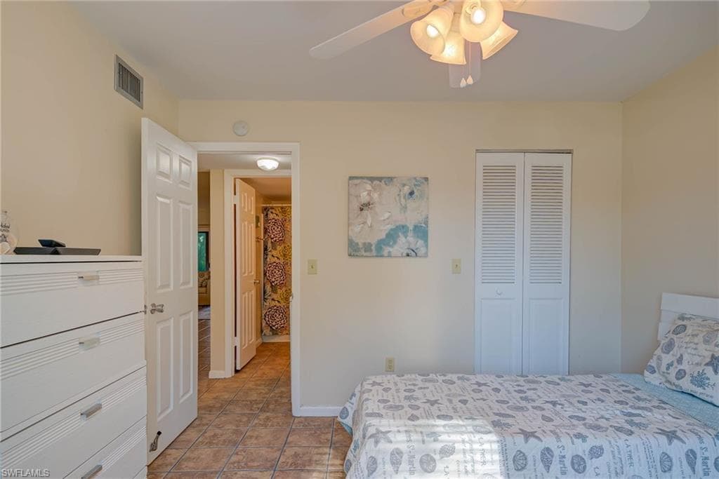 5445 Peppertree DR 9-18