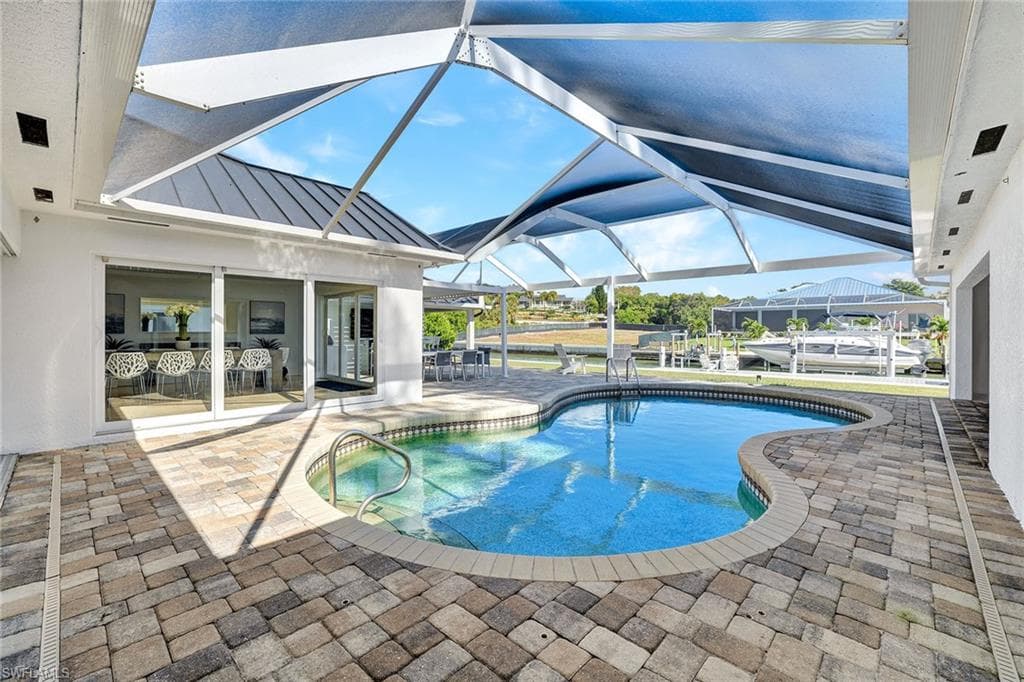 921 Scott DR-26