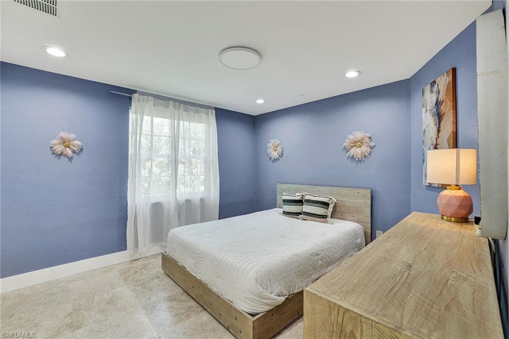 921 Scott DR-25