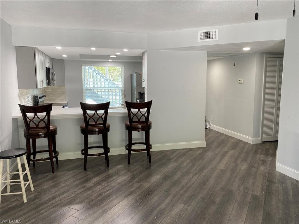 1521 SW 47th TER 102-25