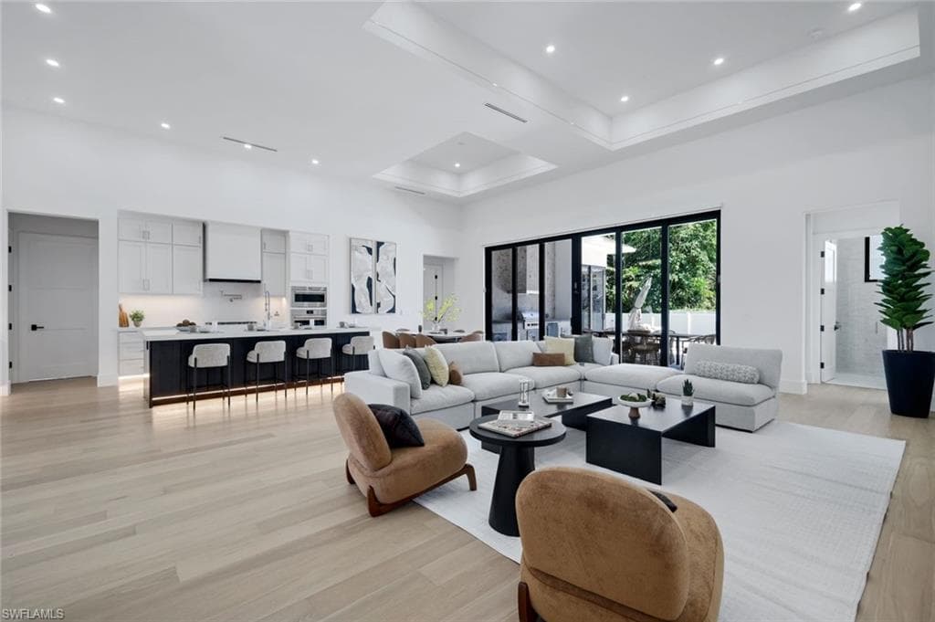 1248 13th AVE N-17