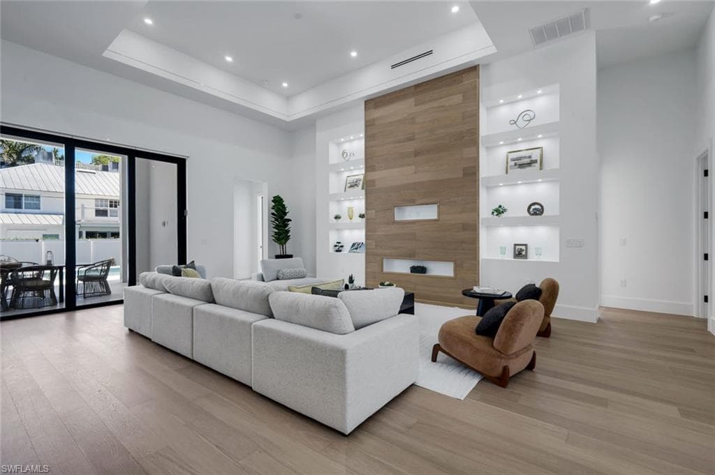 1248 13th AVE N-15