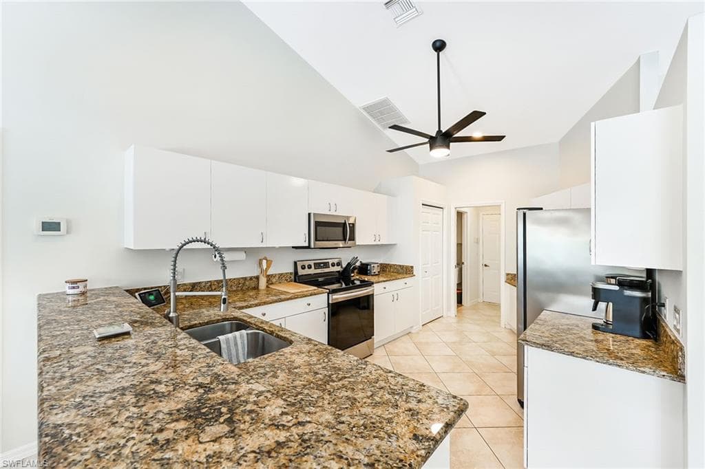 589 Lambton LN-6