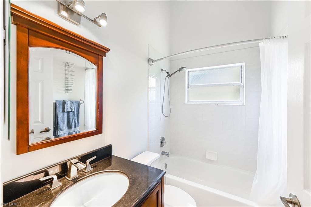 589 Lambton LN-17