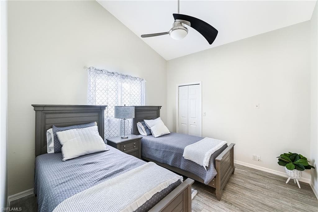 589 Lambton LN-16