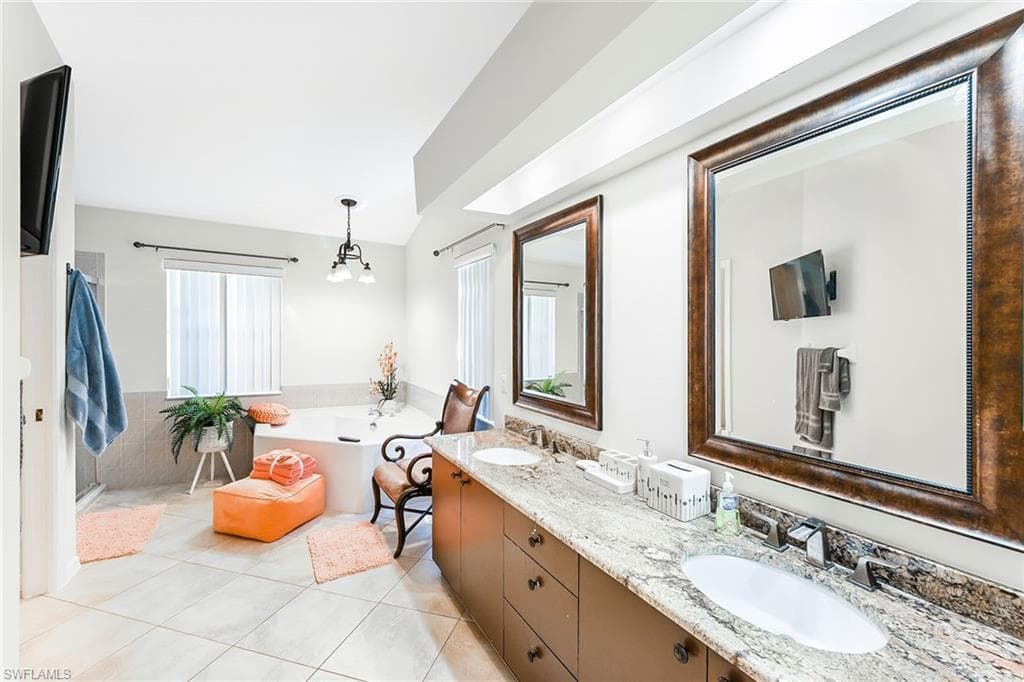 589 Lambton LN-14