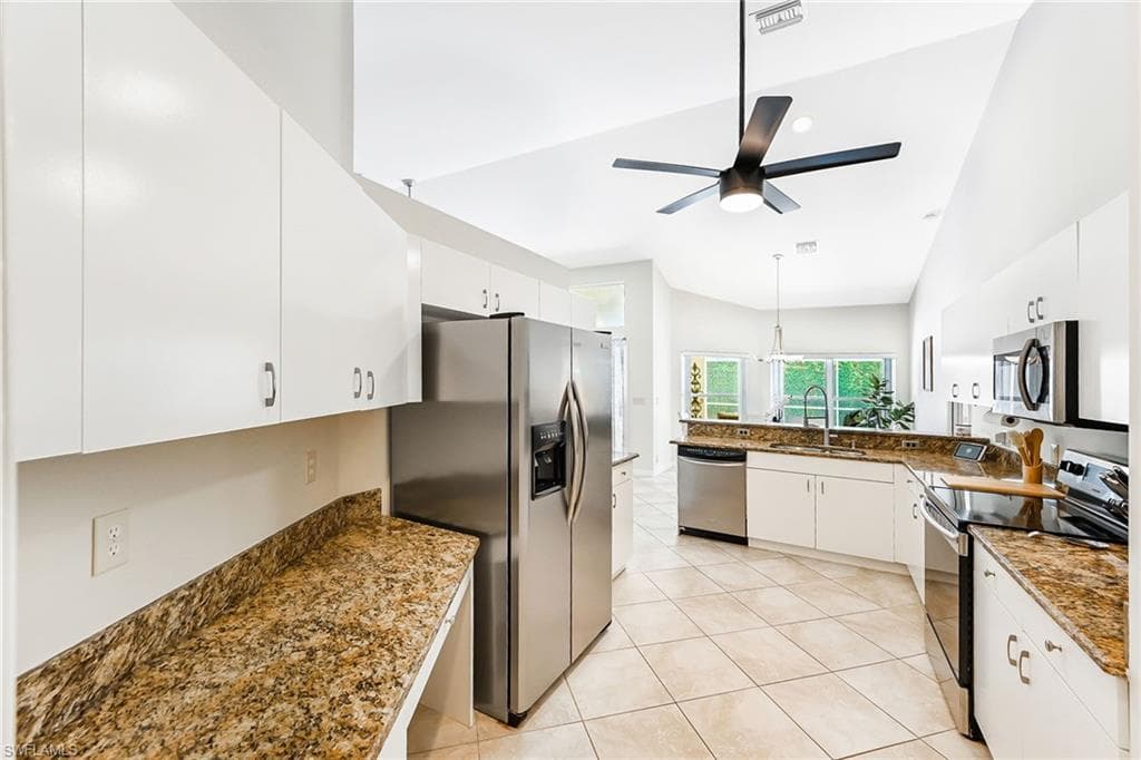 589 Lambton LN-8