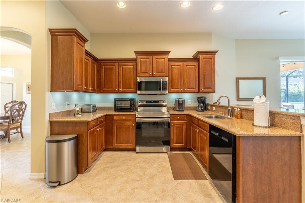 12414 Rock Ridge LN-10
