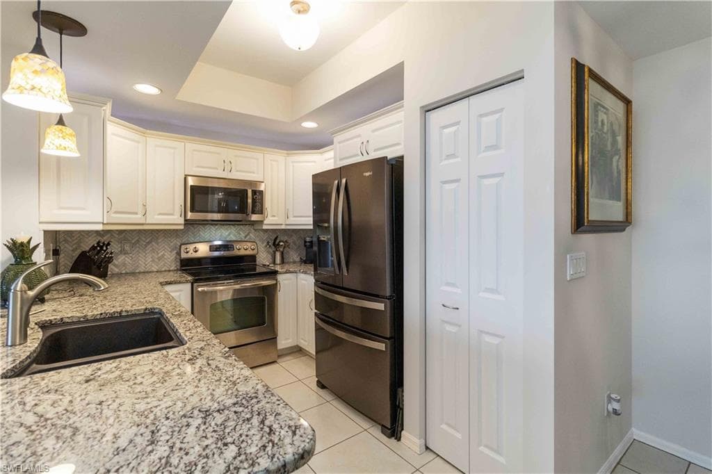 1001 Arbor Lake DR 606-10
