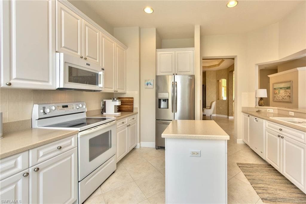 9657 Cypress Hammock CIR 202-12