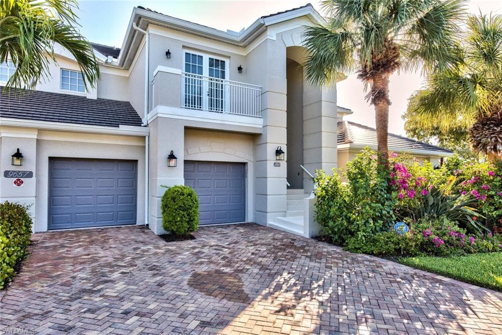 9657 Cypress Hammock CIR 202-1