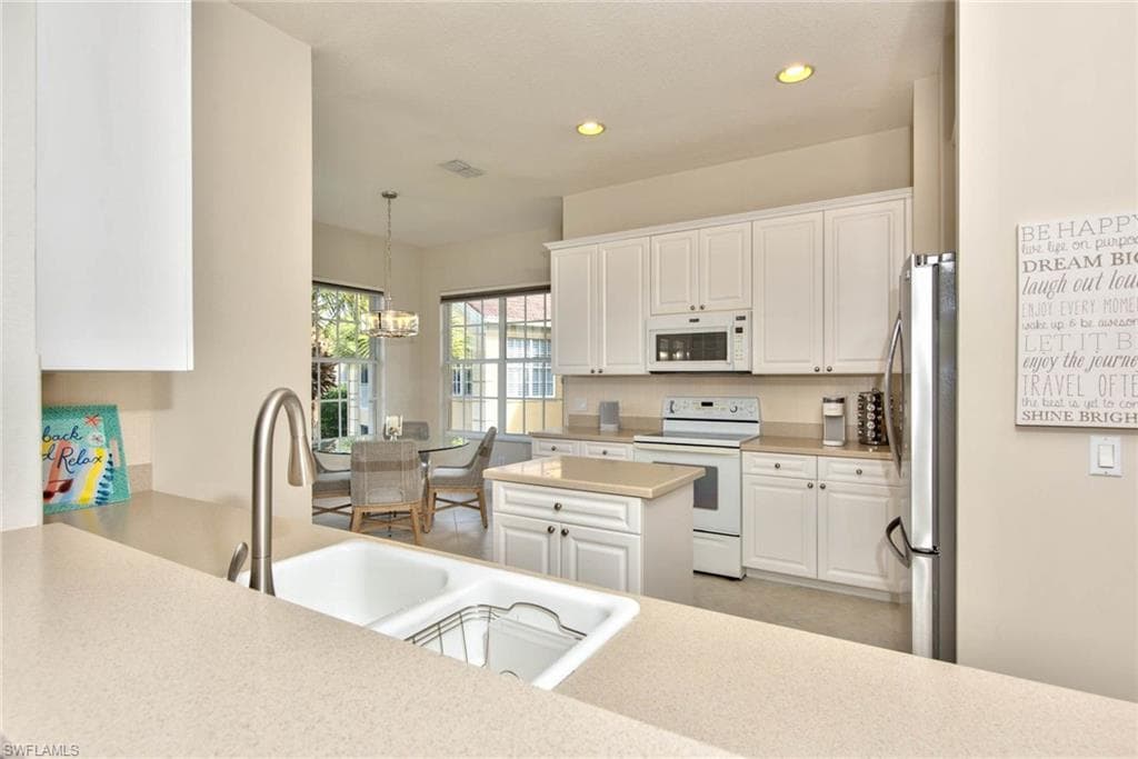 9657 Cypress Hammock CIR 202-14