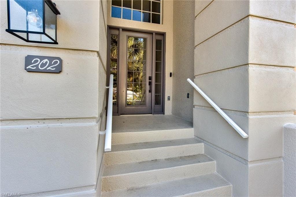 9657 Cypress Hammock CIR 202-4