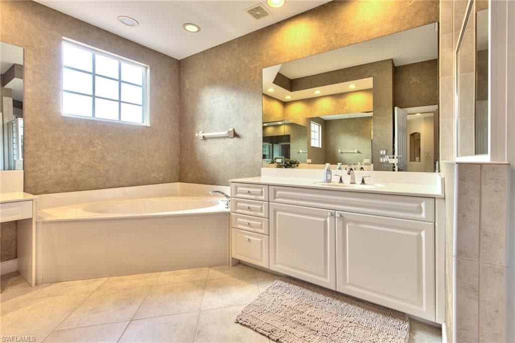 9657 Cypress Hammock CIR 202-25