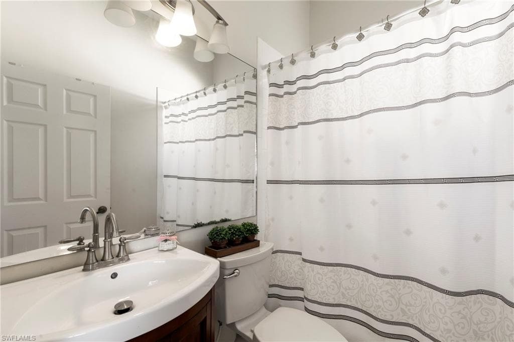 860 Grand Rapids BLVD-22
