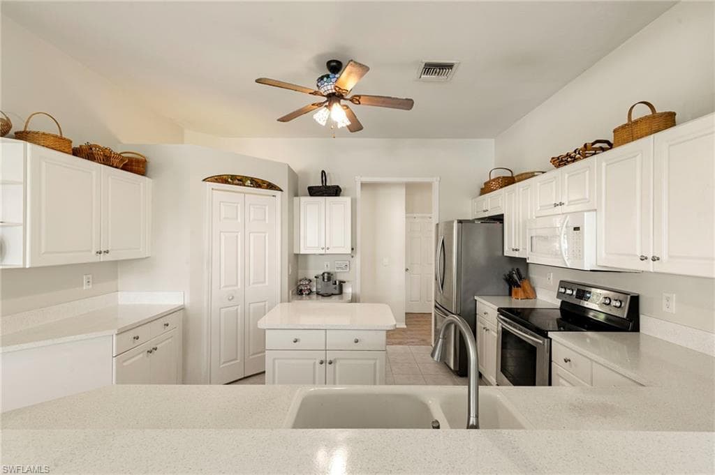860 Grand Rapids BLVD-5