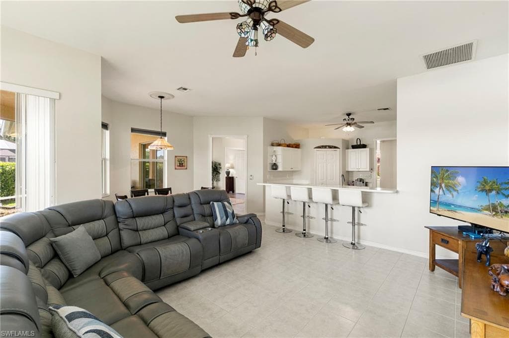 860 Grand Rapids BLVD-14