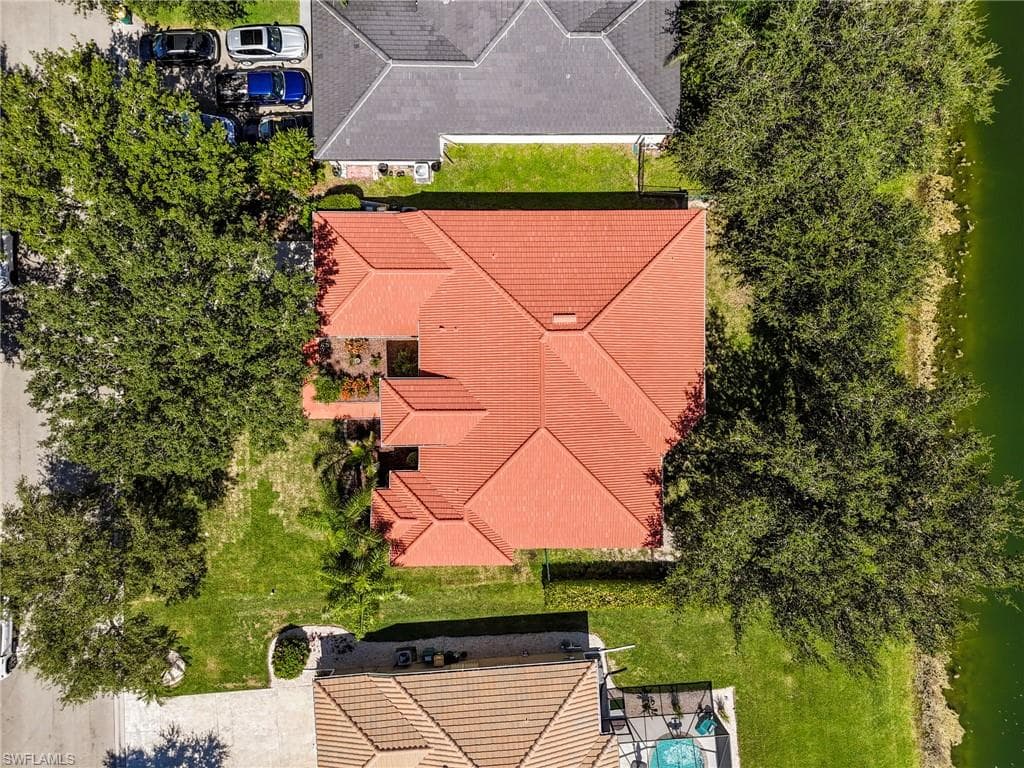 860 Grand Rapids BLVD-40
