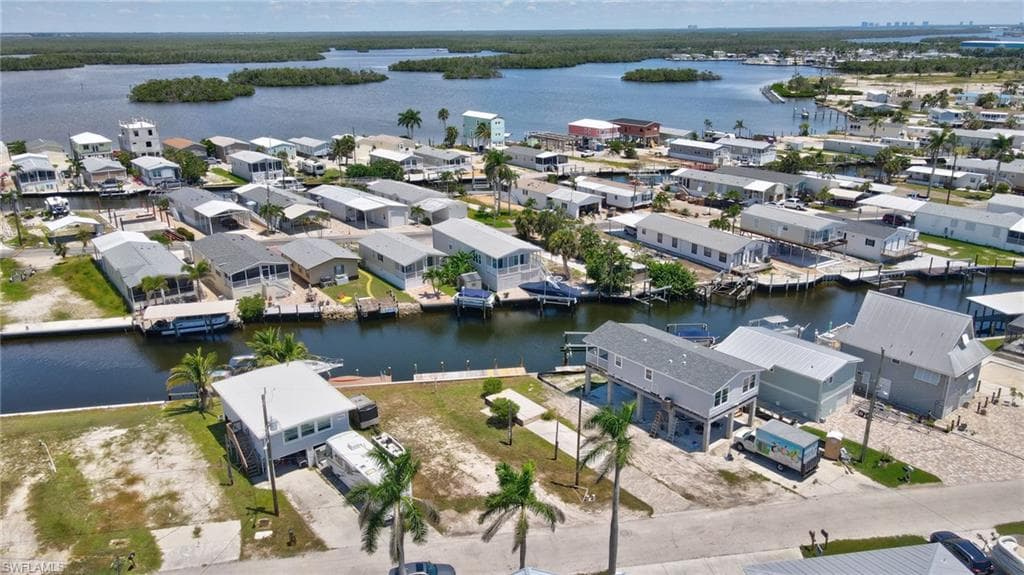 856 Oak ST-2