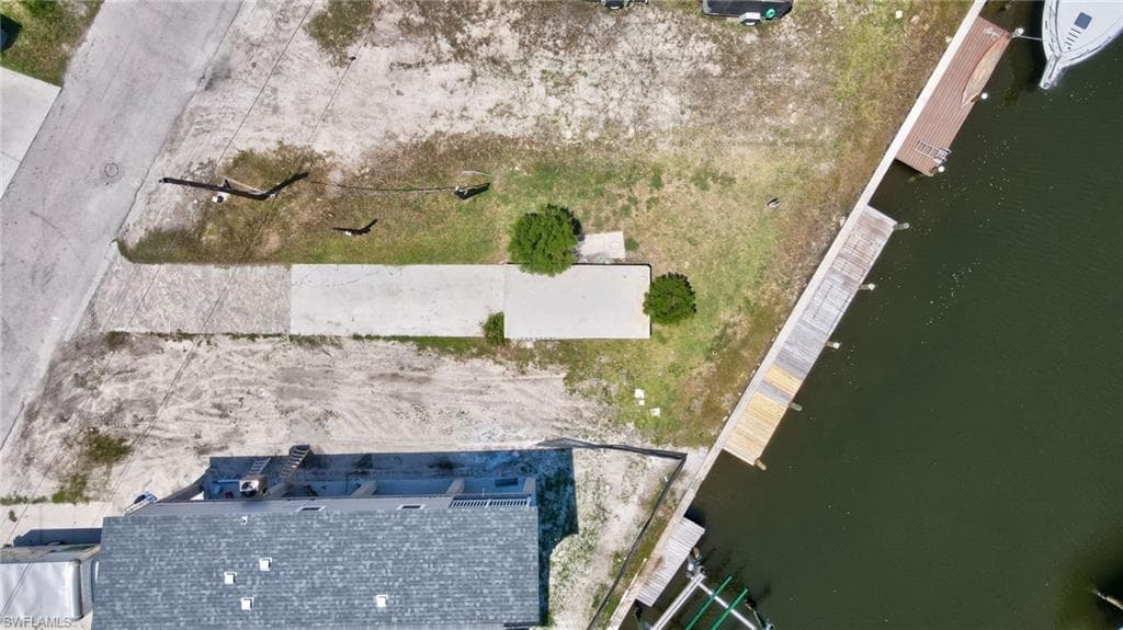 856 Oak ST-12