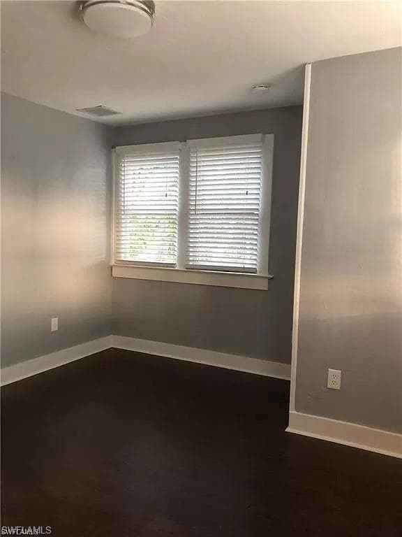 1531/1533 Hough ST-32
