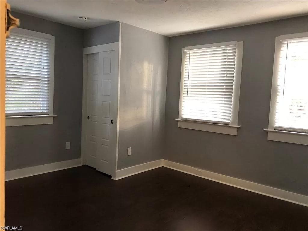 1531/1533 Hough ST-30