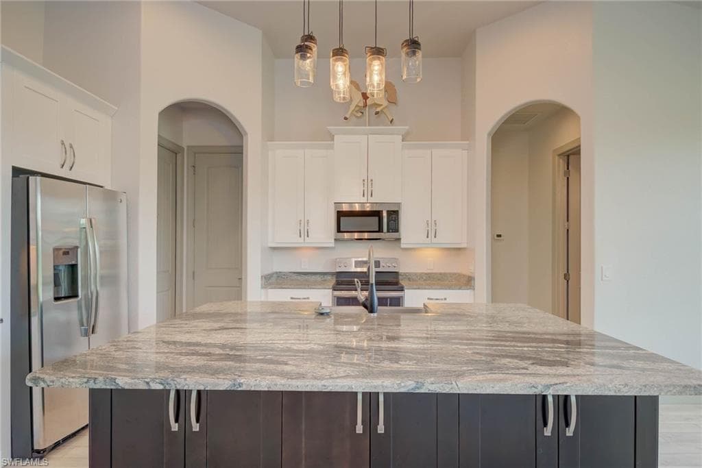 18111 Riverchase CT-13