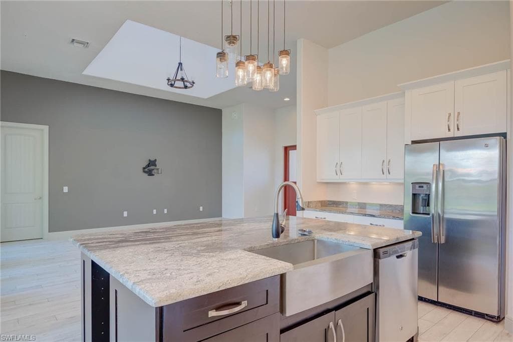 18111 Riverchase CT-15