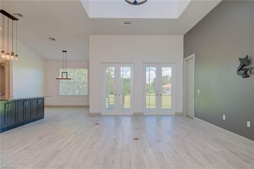 18111 Riverchase CT-11