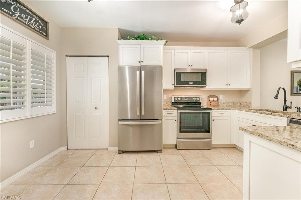 10020 Maddox LN 210-5