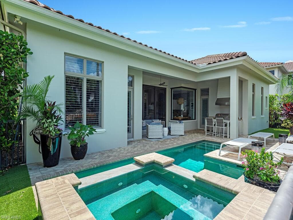 2087 RIVOLI CT-17
