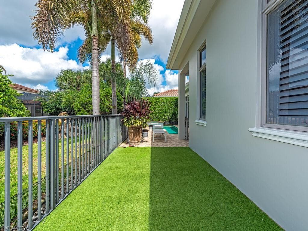 2087 RIVOLI CT-37