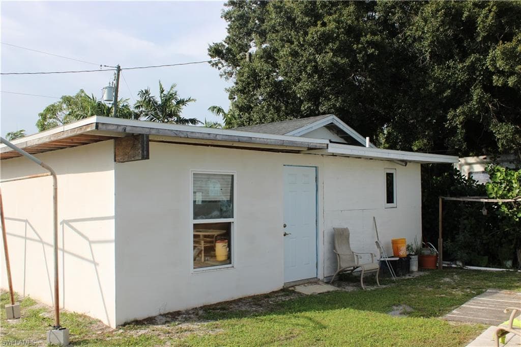 5321 Warren ST-26