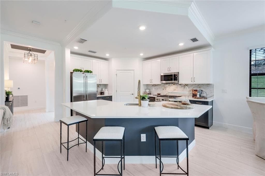 16348 VIANSA WAY 101-8