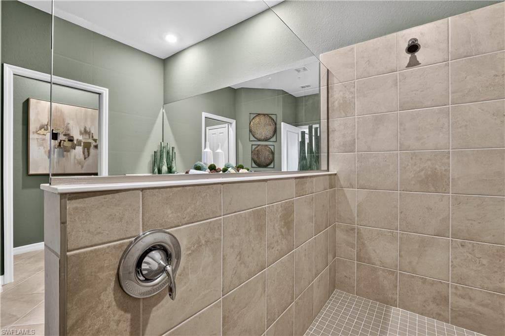 16521 Kingwood LN 2422-23