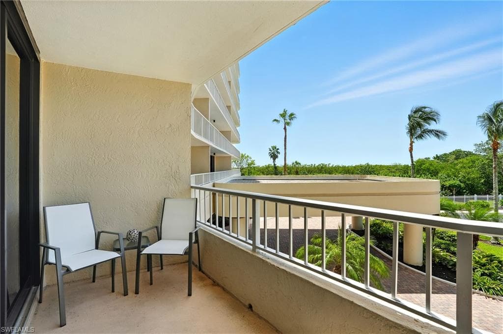 440 Seaview CT 201-24