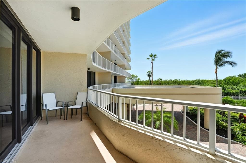 440 Seaview CT 201-25