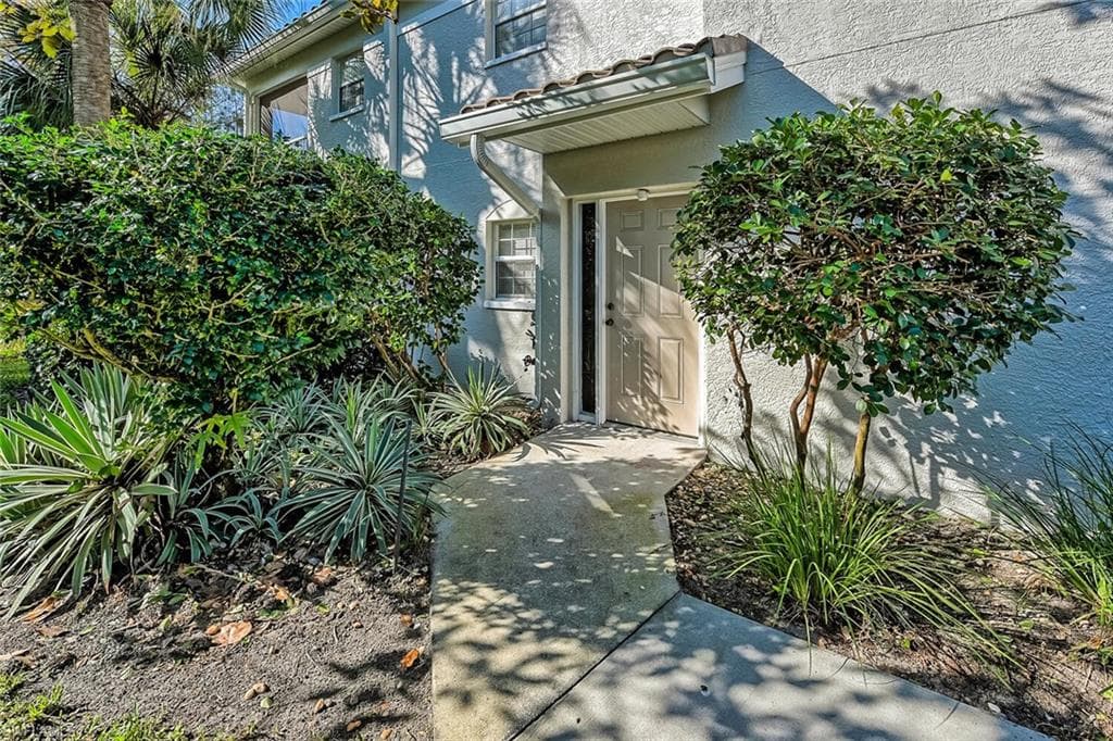 6910 Satinleaf RD N 101-4