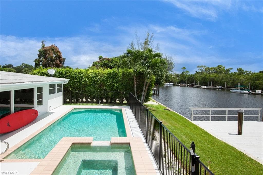 2048 Harbor LN-27