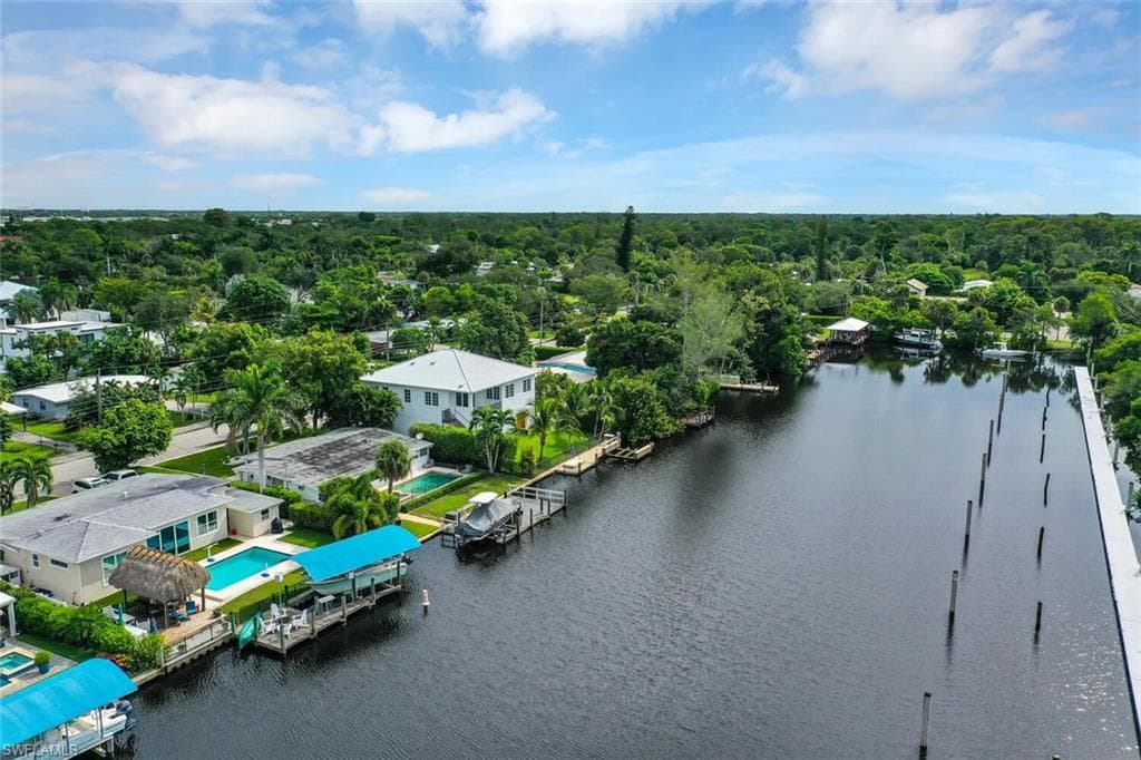 2048 Harbor LN-32