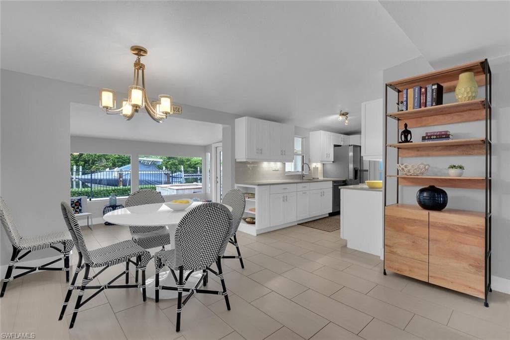 2048 Harbor LN-9