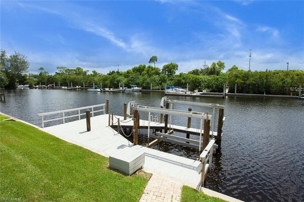 2048 Harbor LN-30