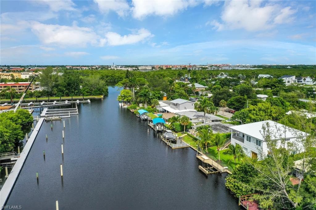 2048 Harbor LN-33