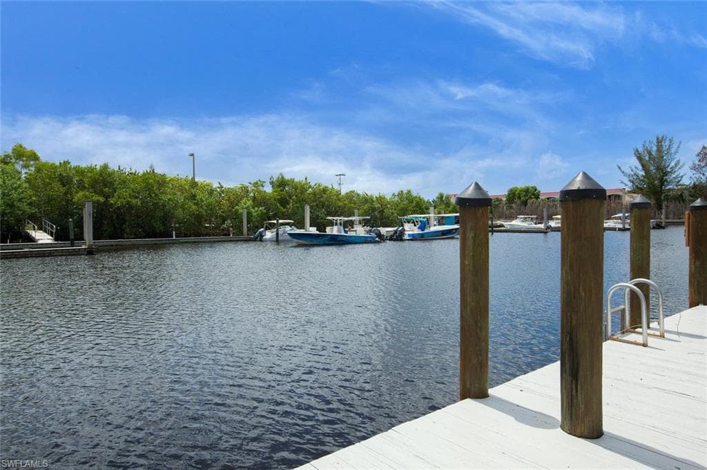 2048 Harbor LN-31
