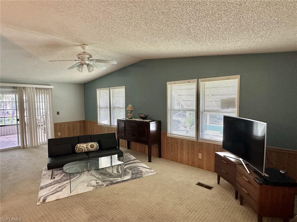 3165 Bunny Run DR-17