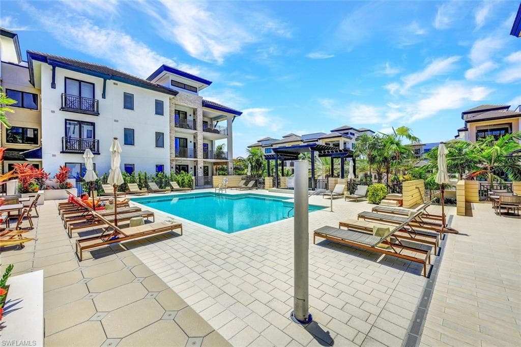 1135 3rd AVE S 319-15